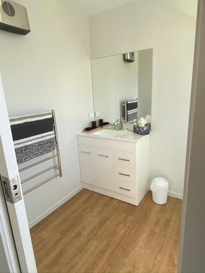 Central Retreat And Self Contained With Free Wifi Cromwell Exterior photo